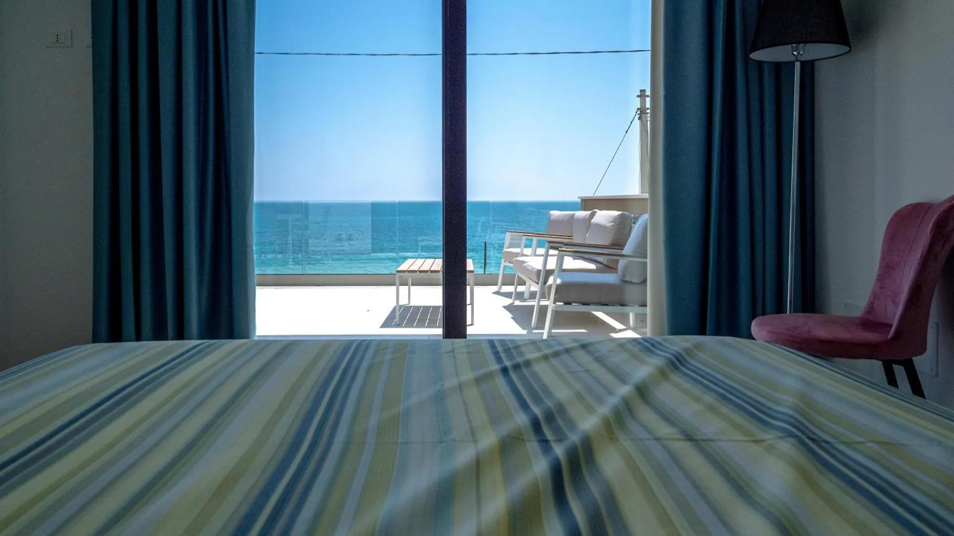 Luxury Appartments In The Villa Sun Located In Avola On Front Of The Sea At 200 Meters About From The Beach With Terrace Of 35 Square Meters With Wonderful Seaview