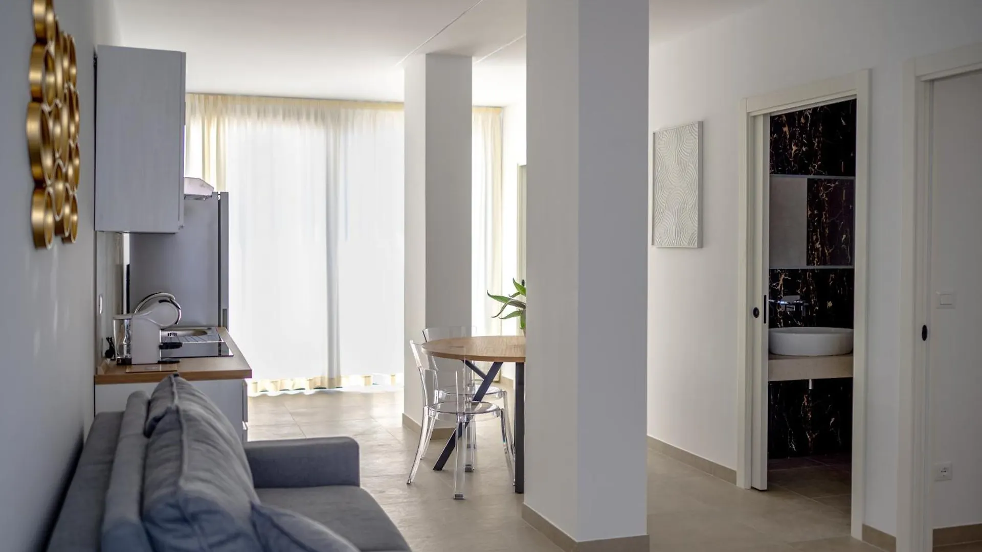 Luxury Appartments In The Villa Sun Located In Avola On Front Of The Sea At 200 Meters About From The Beach With Terrace Of 35 Square Meters With Wonderful Seaview Holiday home