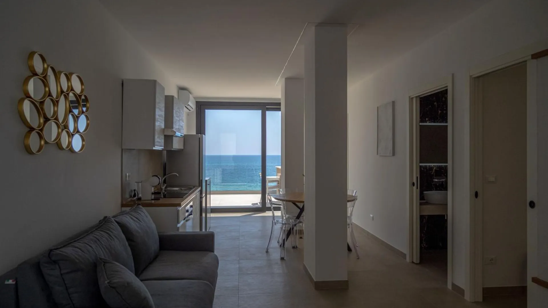 Luxury Appartments In The Villa Sun Located In Avola On Front Of The Sea At 200 Meters About From The Beach With Terrace Of 35 Square Meters With Wonderful Seaview Italien